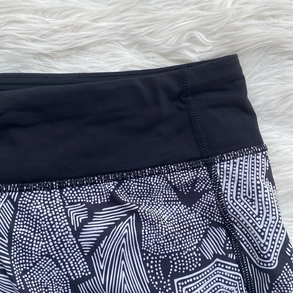 Lululemon | Speed Short Dottie Tribe